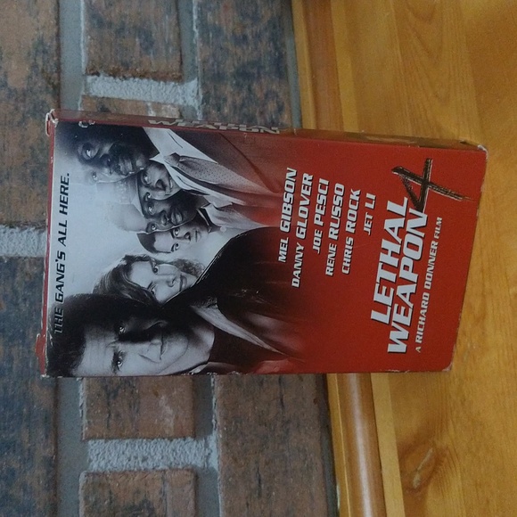 Lethal Weapon ‧ Action/Comedy ‧ VHS tape 2h 8m - Picture 9 of 9